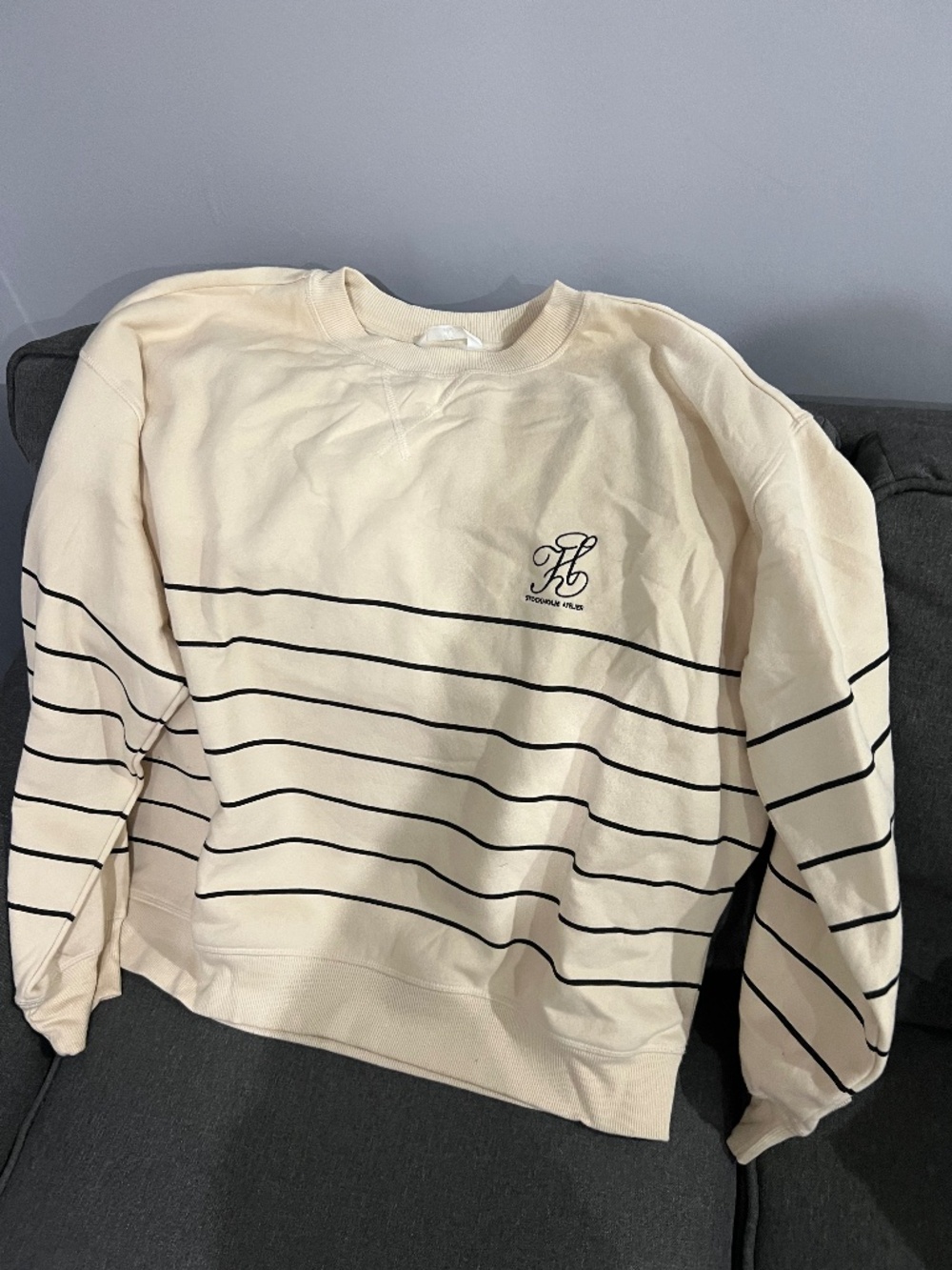 H&M sweatshirt